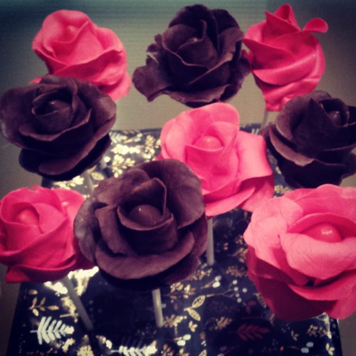 Red and chocolate rose cake pops